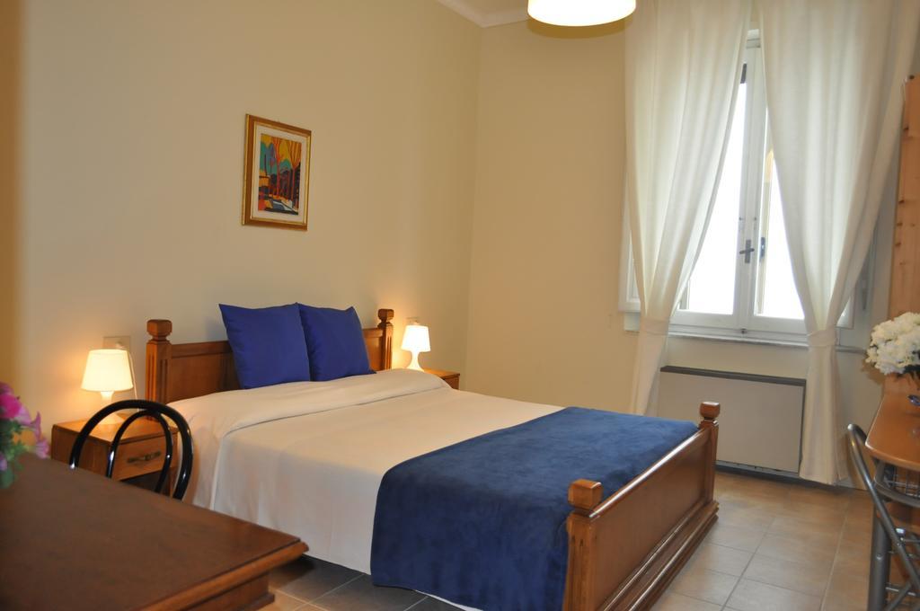 Hotel Firenze 2000 Luaran gambar